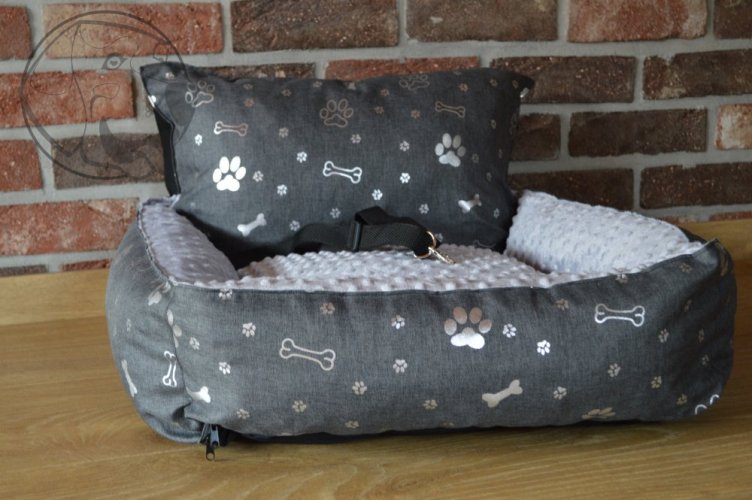 Autosedačka pro psa - šedá s lesklými packami / šedá minka - Velikost autosedačky: 50 cm x 50 cm