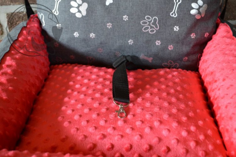 Autosedačka pro psa - šedá s lesklými packami / růžová - Velikost autosedačky: 80 cm x 50 cm