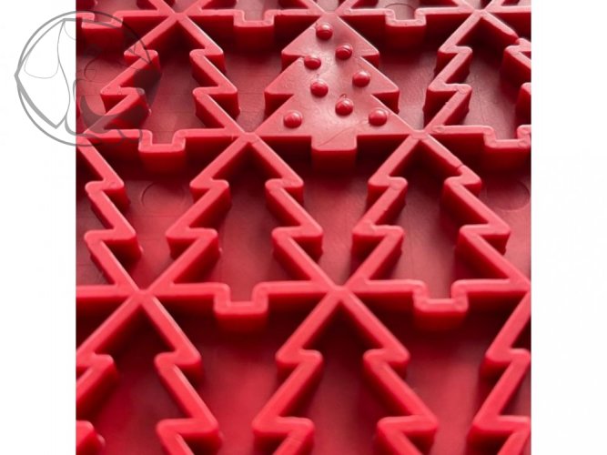 SodaPup Lízací podložka Les, červená – 20 x 20 cm