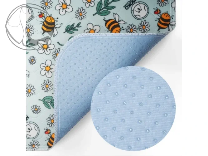 Absorpční pratelná podložka pro psy MISOKO - potisk včelky / 140 cm x 80 cm